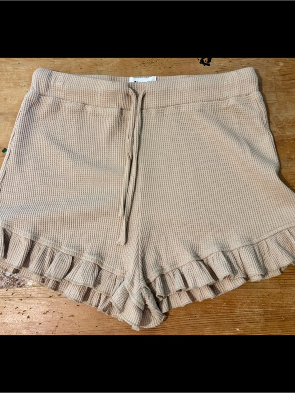 Princess Polly / Ruffle Hem High Waisted Shorts